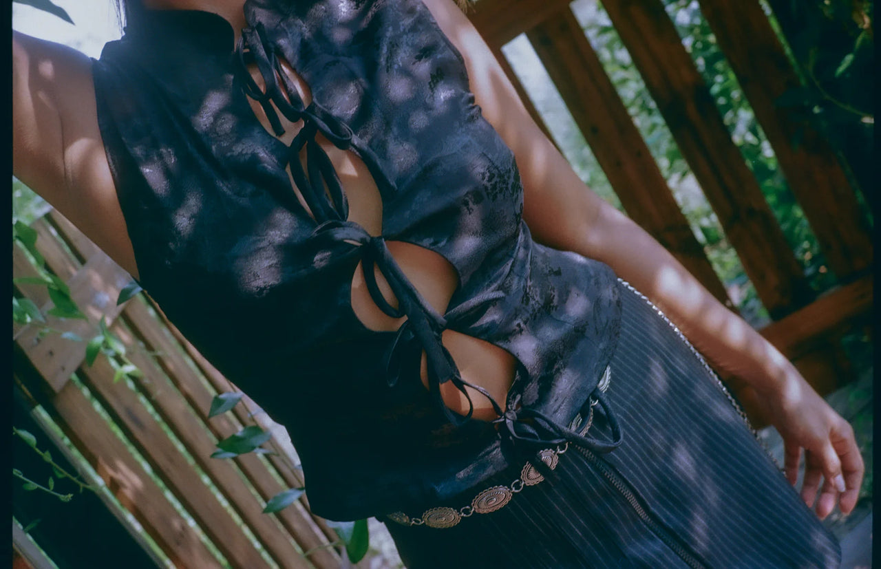 Annie Top in Charcoal